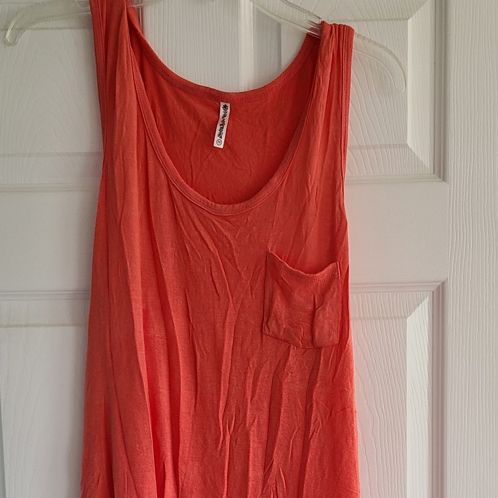 Tank top - Picture 2 of 3